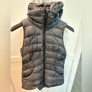 Lululemon Pack It Down camo puffer vest
